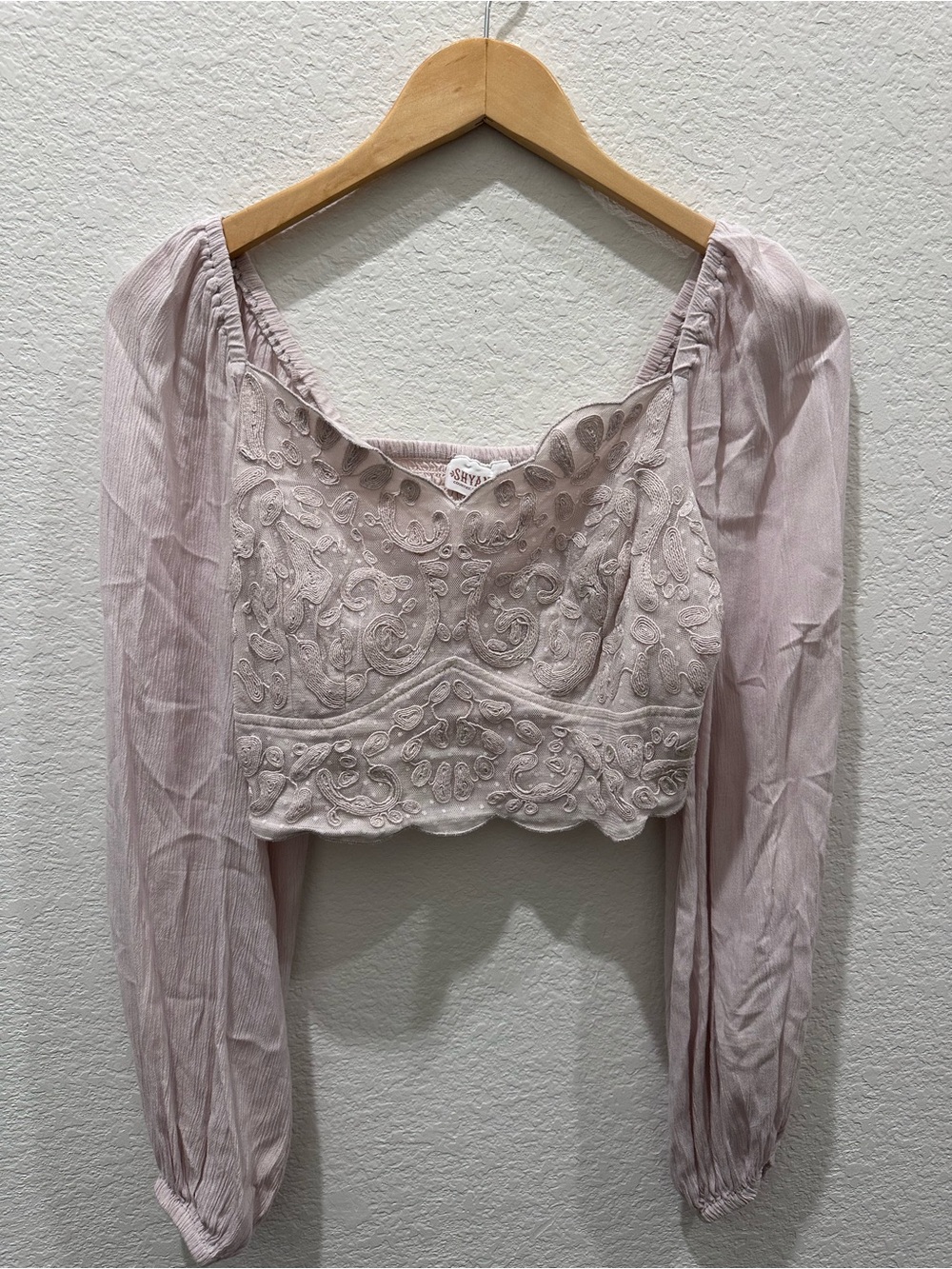 Shyanne Lavender Embroidered Long Sleeve Crop Top Smocked Back Boho Western M